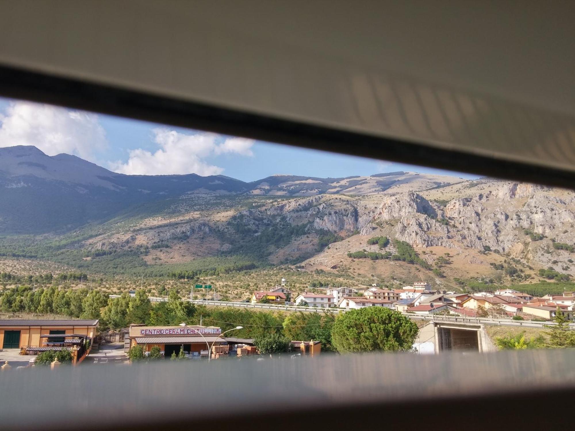 Il Quadrifoglio Hotel Frascineto Bagian luar foto