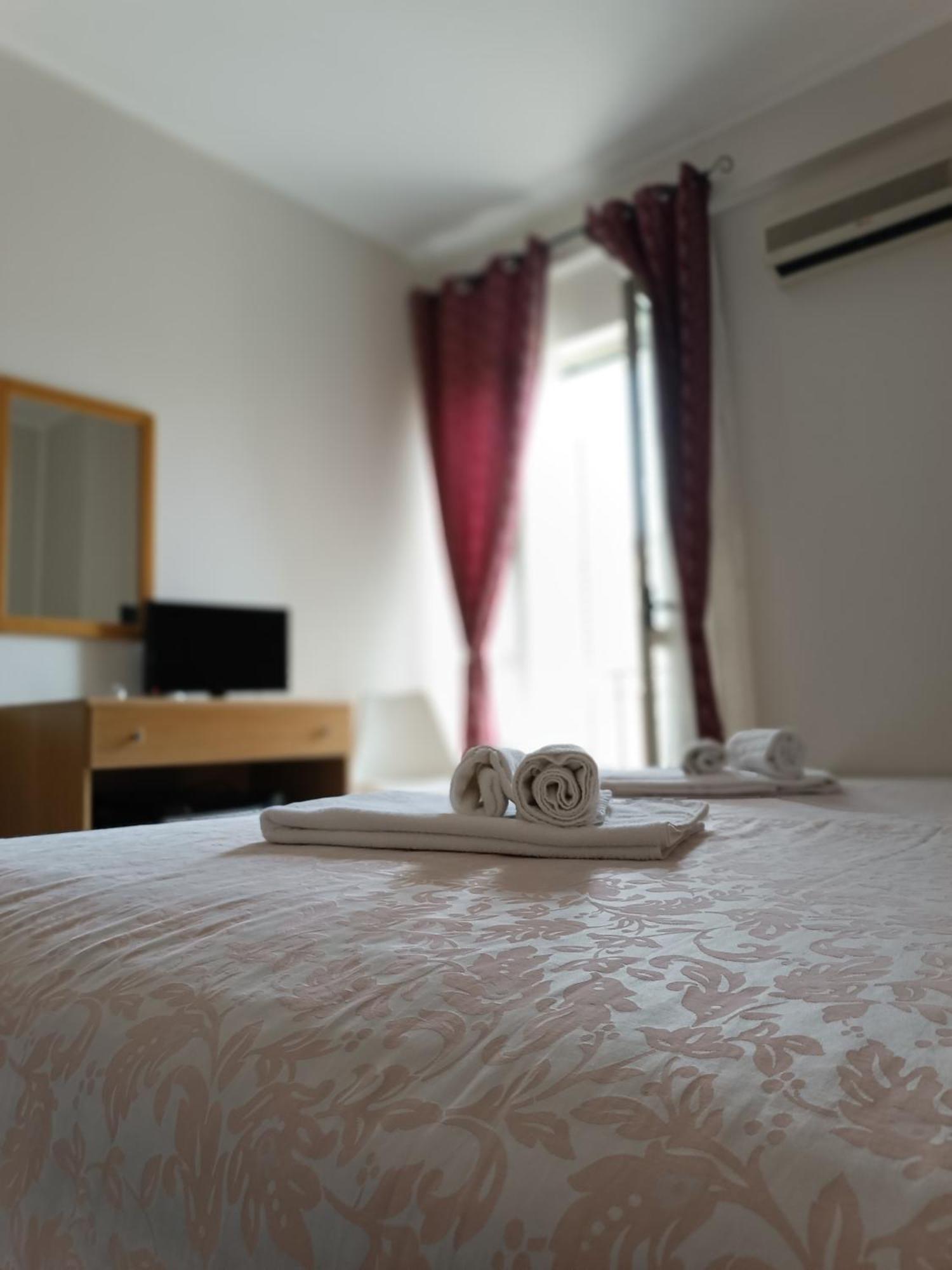Il Quadrifoglio Hotel Frascineto Bagian luar foto